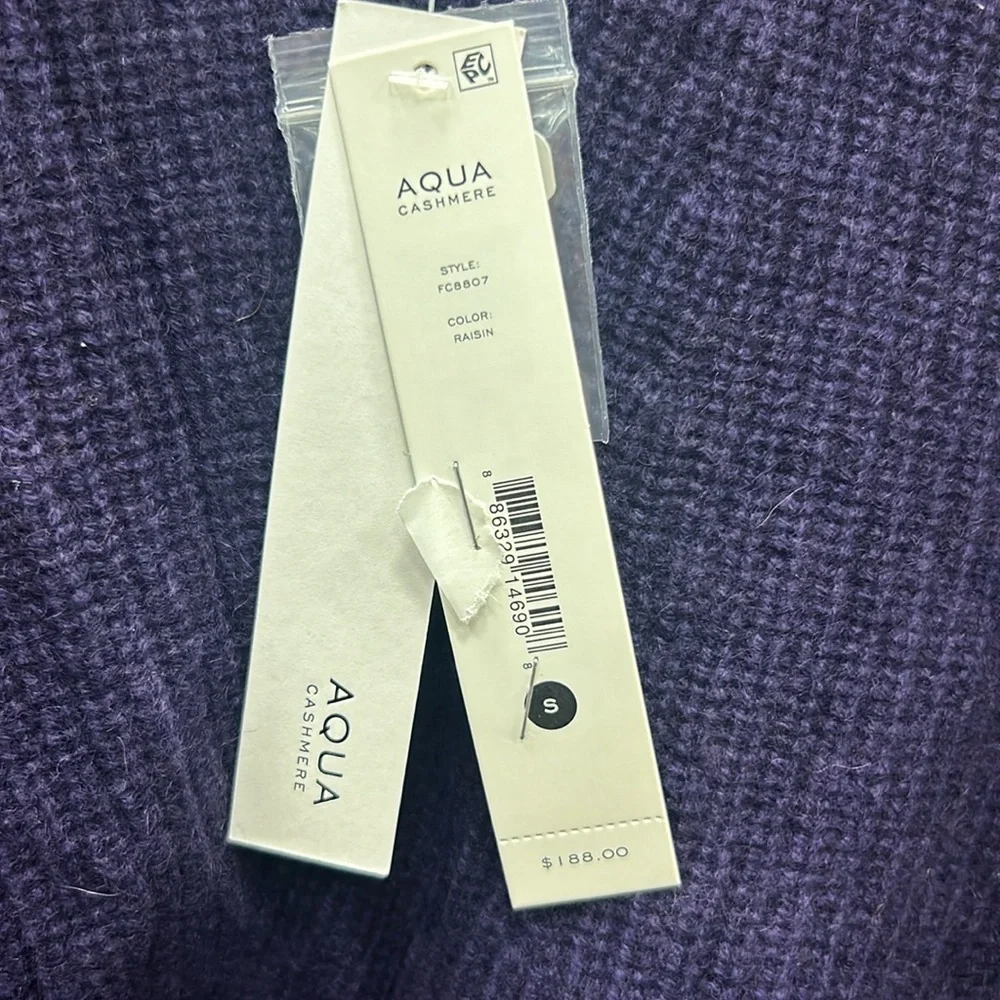 Aqua 100% Cashmere Sweater 💟 NWT